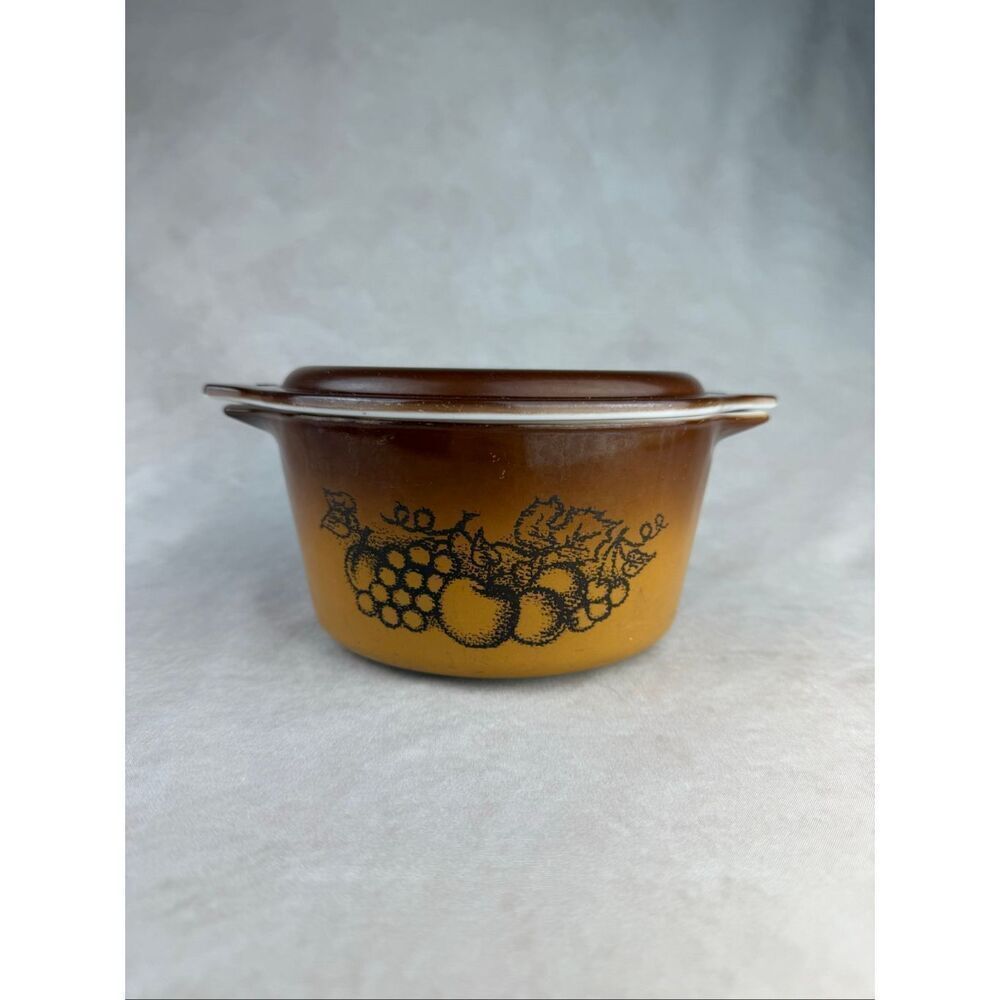 Vintage Pyrex Old Orchard Casserole Dish 473 1 quart Brown Fruit w/ Lid READ